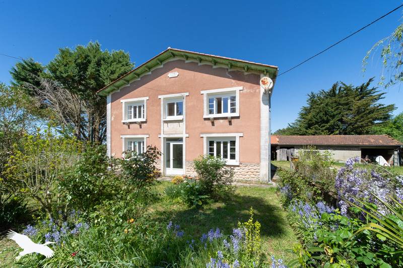 Vente Maison Rouffignac 17130 6 pièces - 160 m²