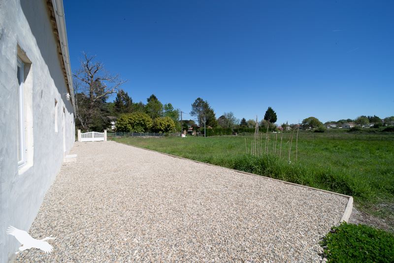 Vente Maison MONTENDRE - 5 pièces -215 m² - (17130)