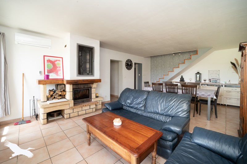 Vente Maison BUSSAC FORET - 10 pièces -309 m² - (17210)