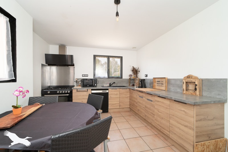 Vente Maison BUSSAC FORET - 10 pièces -309 m² - (17210)