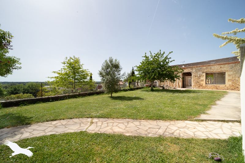 Vente Maison MONTENDRE - 8 pièces -388 m² - (17130)