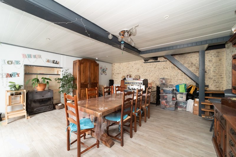 Vente Maison LE PIN - 6 pièces -166 m² - (17210)