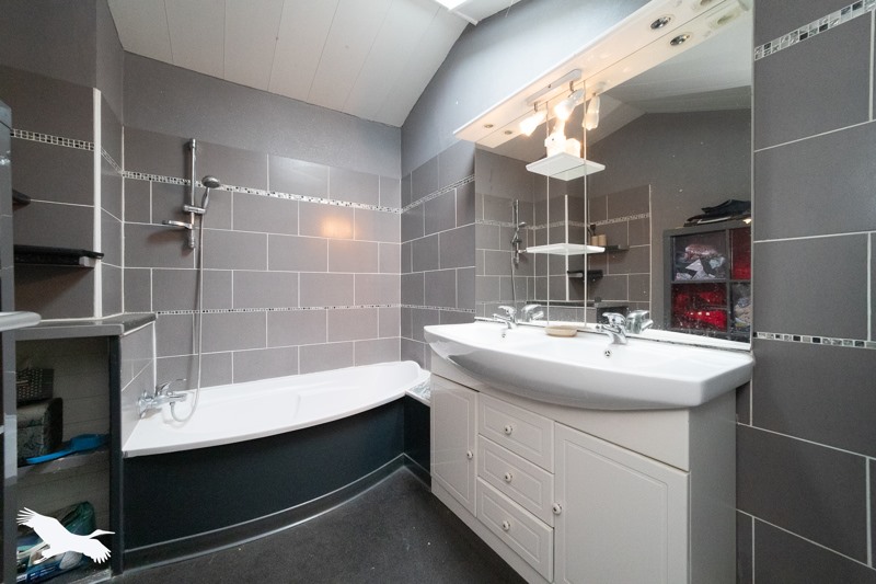 Vente Maison LE PIN - 6 pièces -166 m² - (17210)