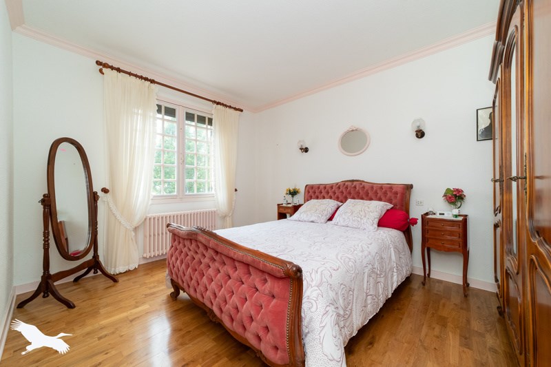 Vente Maison MONTENDRE - 7 pièces -195 m² - (17130)