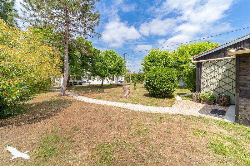 Vente Maison BUSSAC FORET - 5 pièces -121 m² - (17210)