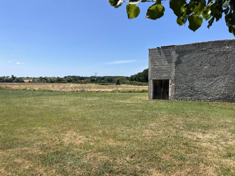 Vente Terrain MONTENDRE - -1822 m² - (17130)
