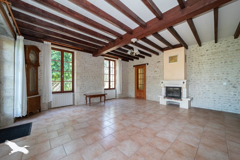 Vente Maison CHATENET - 7 pièces -280 m² - (17210)