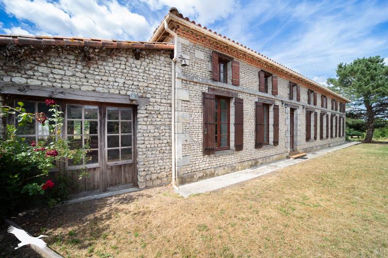 Maison 7 pièces 280 m² · à Chatenet · 280 m² · 254 880 €