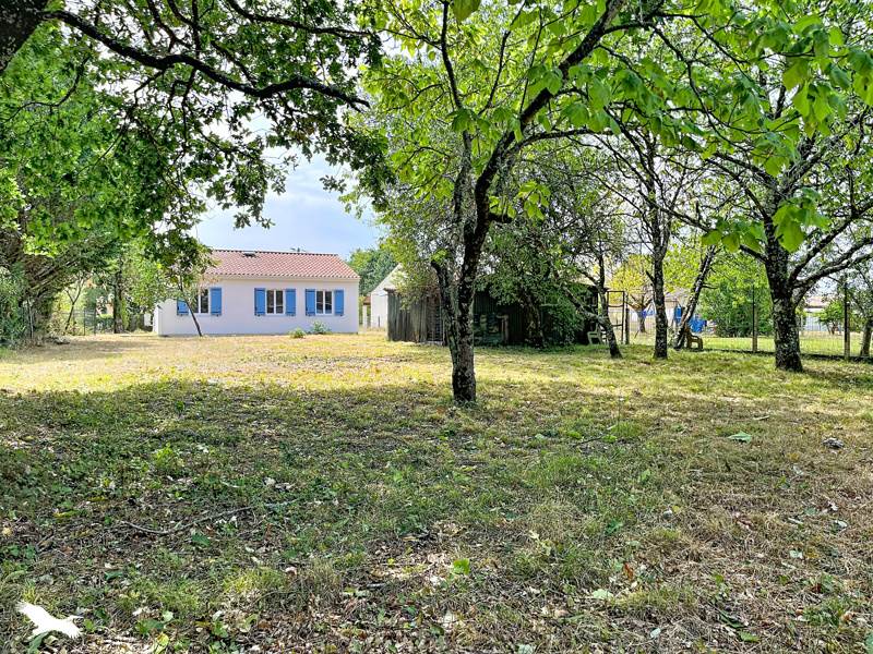 Vente Maison MONTENDRE - 4 pièces -75 m² - (17130)