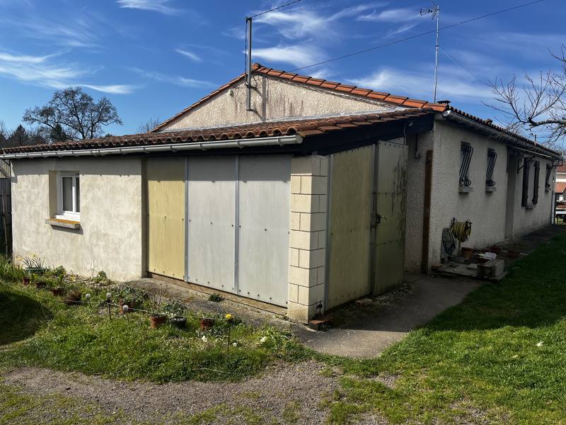 Vente Maison CHEPNIERS - 3 pièces -75 m² - (17210)