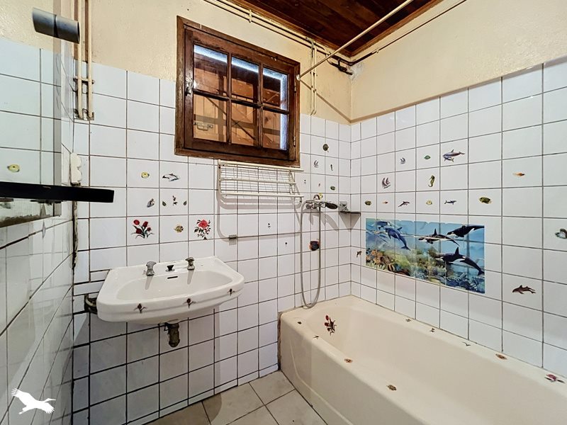 Vente Maison CHEPNIERS - 7 pièces -120 m² - (17210)
