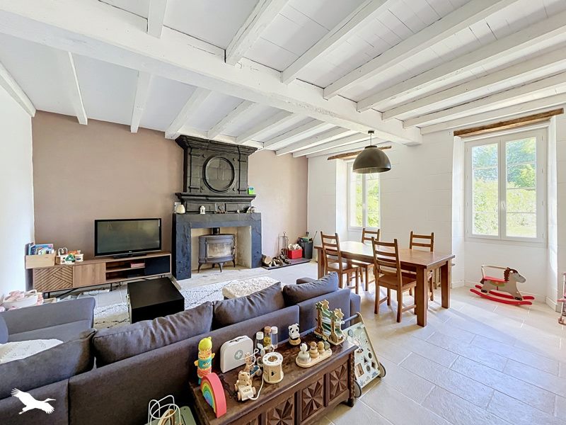 Vente Maison Rouffignac - 4 pièces -181 m² - (17130)
