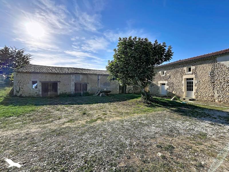 Vente Maison Rouffignac 17130 4 pièces - 181 m²