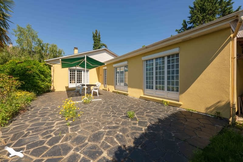 Vente Maison CHANTELOUP LES VIGNES - 6 pièces -147 m² - (78570)