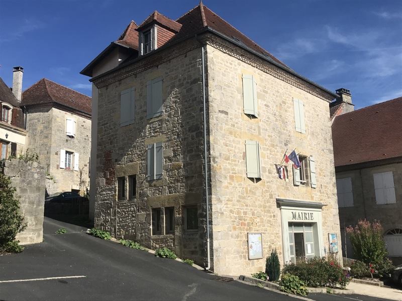 Vente Maison BADEFOLS D ANS - 9 pièces -241 m² - (24390)