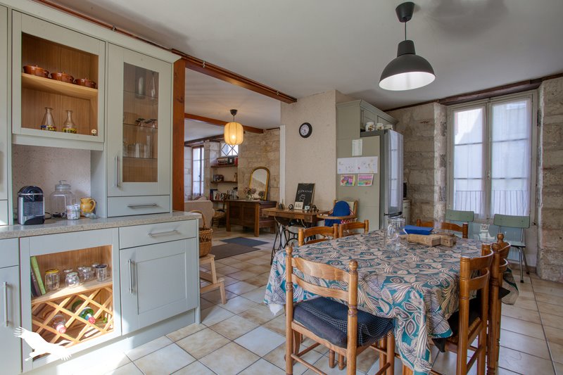 Vente Maison CONDAT SUR VEZERE - 5 pièces -101 m² - (24570)