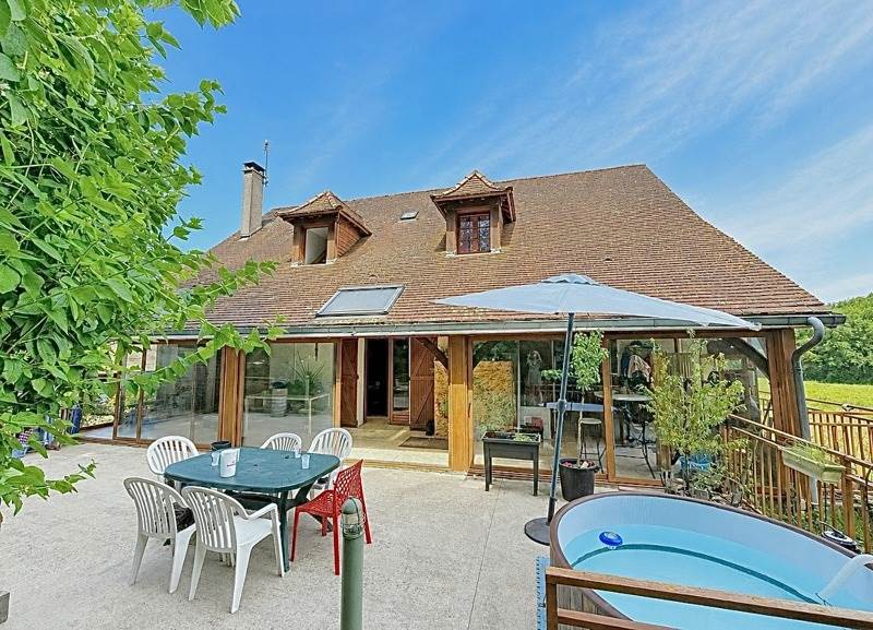 Vente Maison HAUTEFORT - 7 pièces -173 m² - (24390)
