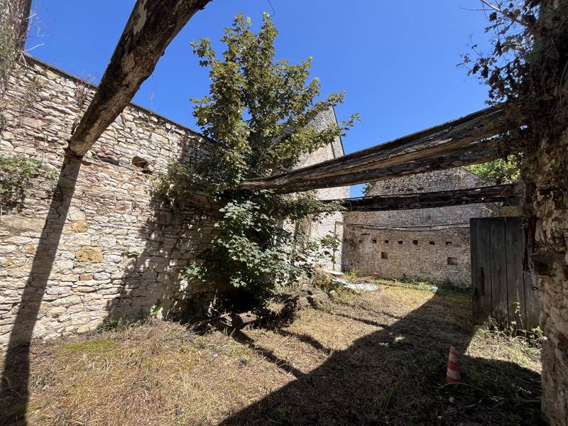 Vente Maison CONDAT SUR VEZERE - 3 pièces -135 m² - (24570)