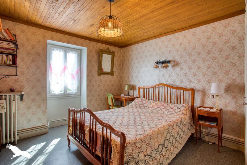 Vente Maison CONDAT SUR VEZERE - 9 pièces -126 m² - (24570)