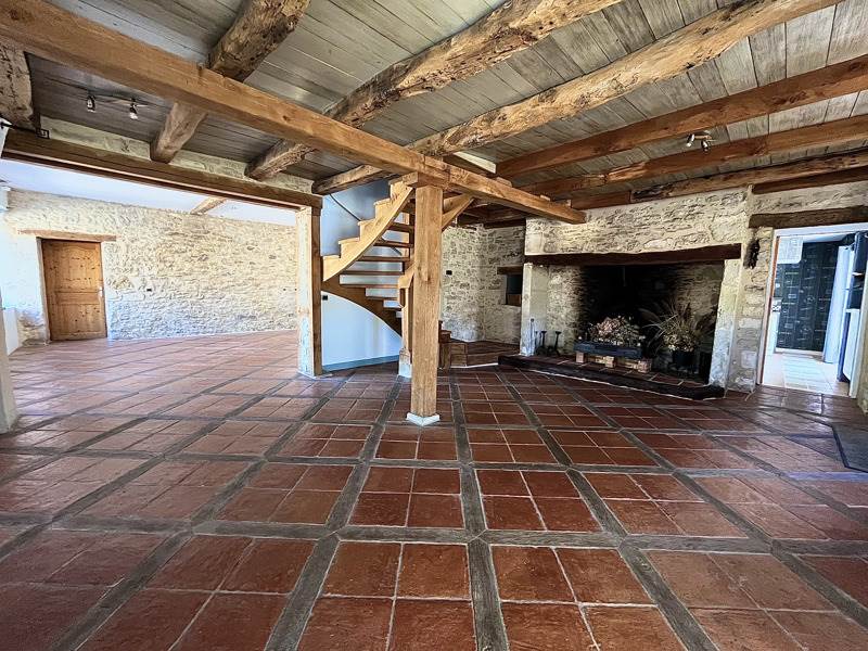 Vente Maison CONDAT SUR VEZERE 24570 5 pièces - 194 m²