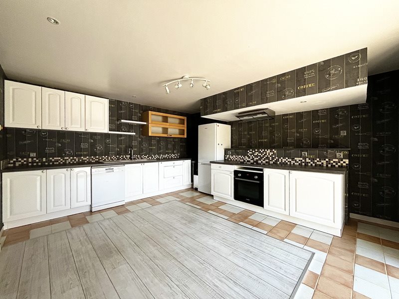 Vente Maison CONDAT SUR VEZERE - 5 pièces -194 m² - (24570)