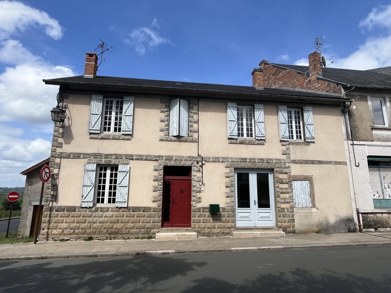 Vente Maison HAUTEFORT - 6 pièces -200 m² - (24390)