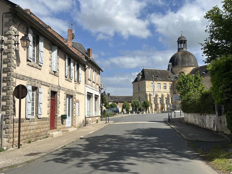 Vente Maison HAUTEFORT - 6 pièces -200 m² - (24390)