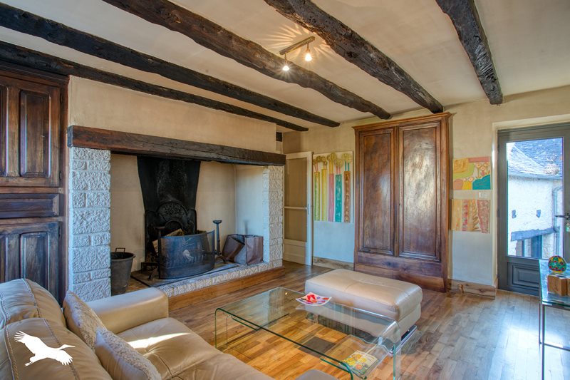 Vente Maison CONDAT SUR VEZERE - 7 pièces -222 m² - (24570)