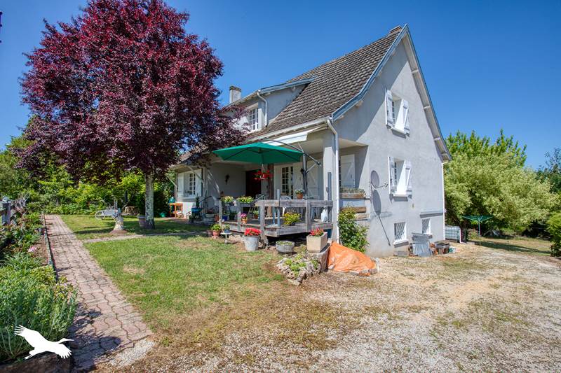 Vente Maison HAUTEFORT - 6 pièces -150 m² - (24390)