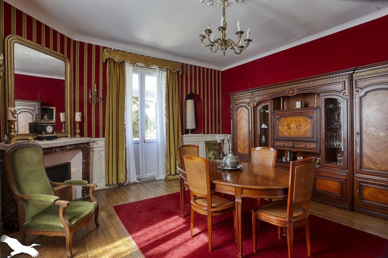 Vente Maison THENON - 12 pièces -220 m² - (24210)