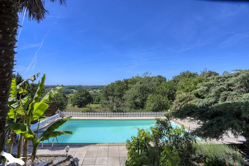 Vente Maison THENON - 12 pièces -220 m² - (24210)