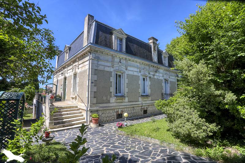 Vente Maison THENON - 12 pièces -220 m² - (24210)