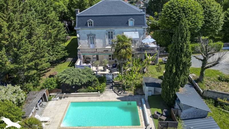 Vente Maison THENON - 12 pièces -220 m² - (24210)