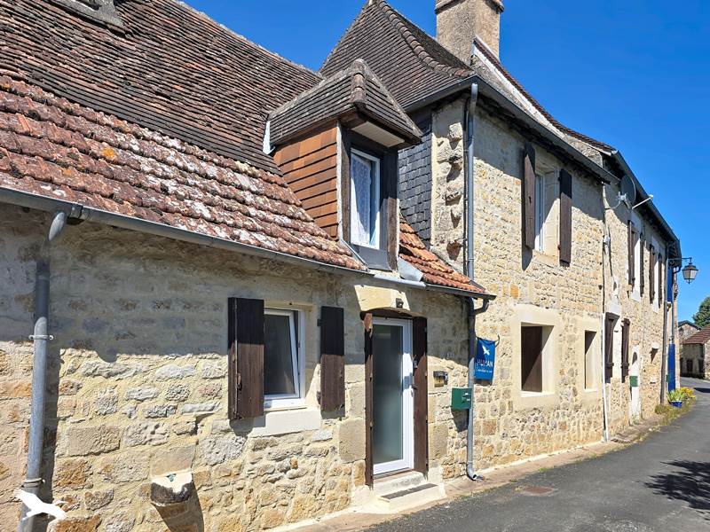 Vente Maison AZERAT - 6 pièces -102 m² - (24210)
