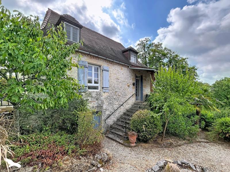 Vente Maison HAUTEFORT - 4 pièces -120 m² - (24390)