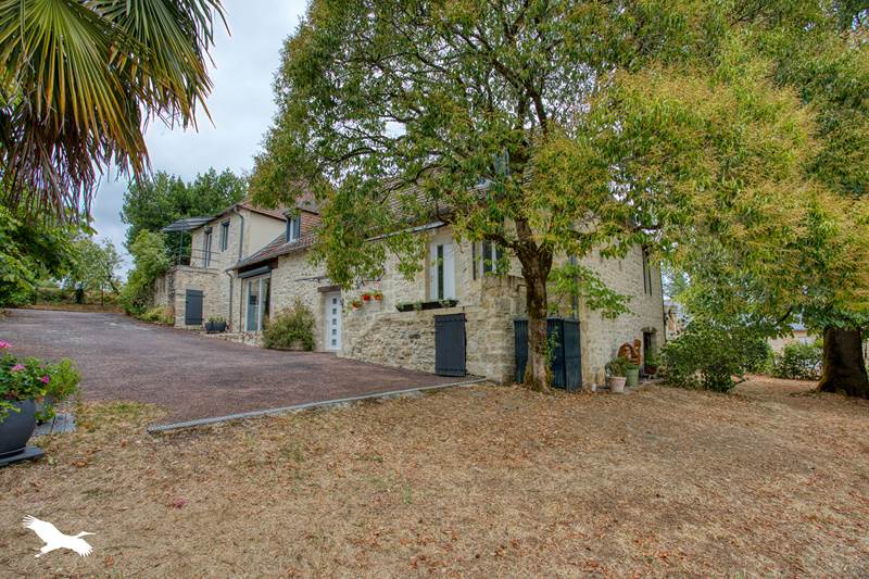 Vente Maison BEAUREGARD DE TERRASSON - 9 pièces -280 m² - (24120)