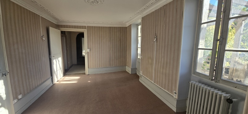 Vente Maison Thenon - 8 pièces -280 m² - (24210)