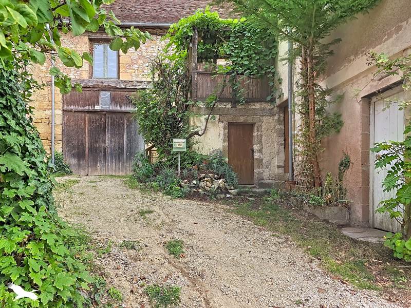 Vente Maison Hautefort 24390 6 pièces - 102 m²