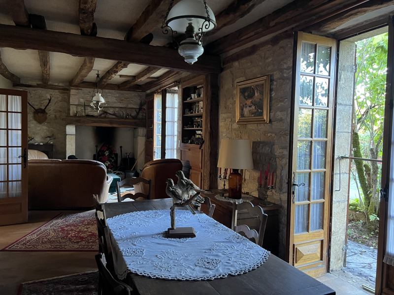 Vente Maison LES FARGES - 8 pièces -185 m² - (24290)