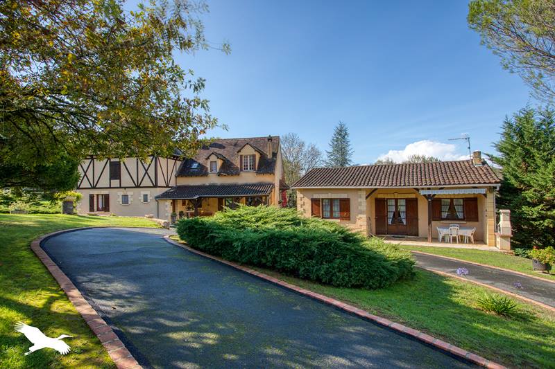 Vente Maison LES EYZIES - 9 pièces -160 m² - (24620)