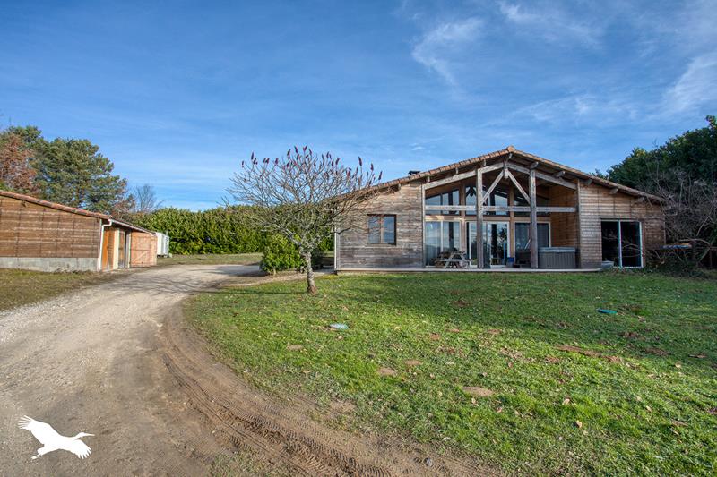 Vente Maison LA CHAPELLE AUBAREIL - 5 pièces -132 m² - (24290)