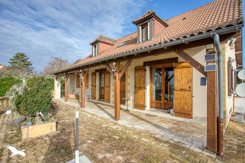 Vente Maison LES FARGES - 7 pièces -142 m² - (24290)