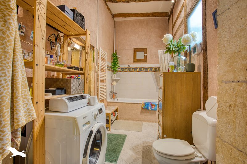 Vente Appartement MONTIGNAC LASCAUX - 4 pièces -125 m² - (24290)