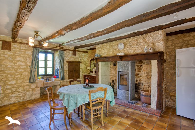 Vente Maison SALIGNAC EYVIGUES - 6 pièces -105 m² - (24590)