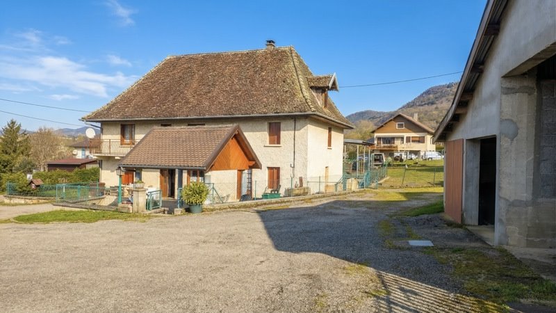 Vente Maison ST BERON - 7 pièces -135 m² - (73520)