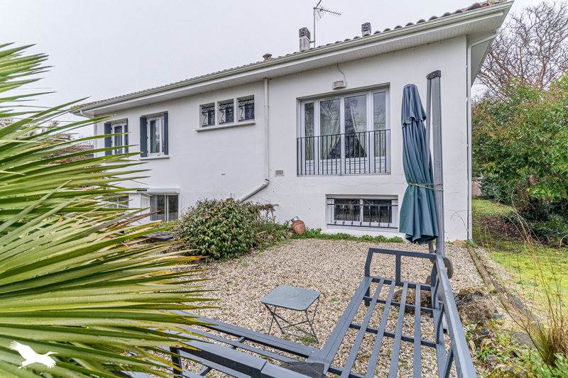 Vente Maison LE TAILLAN MEDOC - 6 pièces -155 m² - (33320)