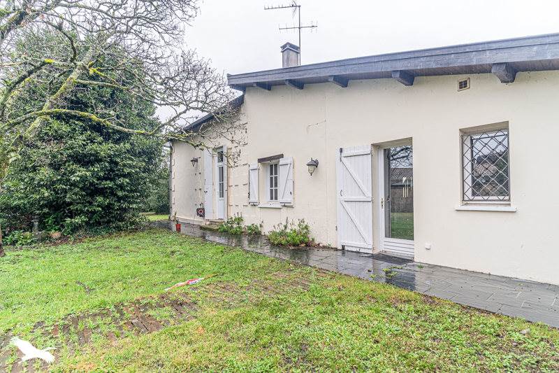 Vente Maison LE TAILLAN MEDOC - 5 pièces -109 m² - (33320)