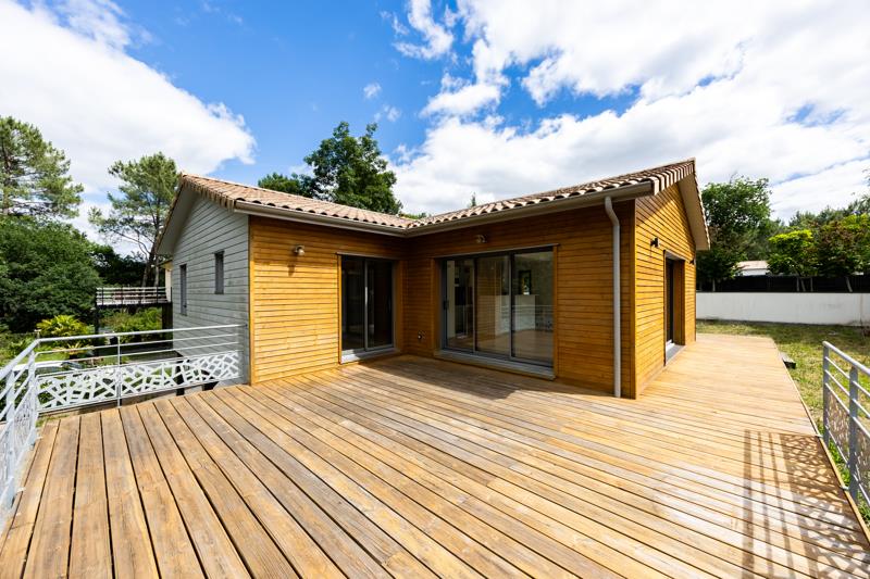 Vente Maison LE PIAN MEDOC - 5 pièces -98 m² - (33290)