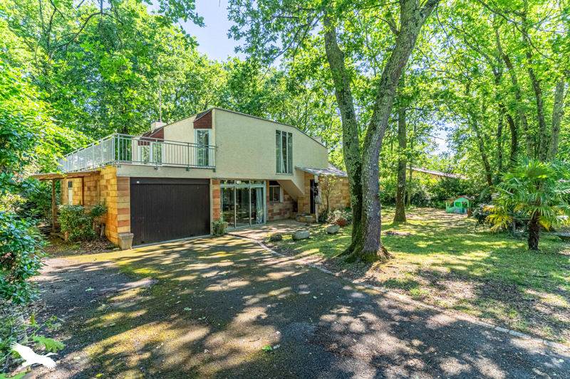 Vente Maison LE TAILLAN MEDOC - 7 pièces -188 m² - (33320)