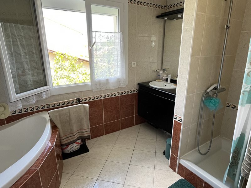 Vente Maison LE TAILLAN MEDOC - 4 pièces -95 m² - (33320)